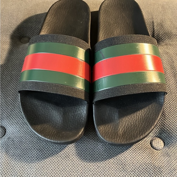 Authentic Gucci sandals made in Italy. - Picture 2 of 4